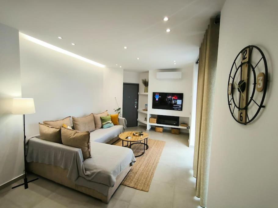 Floral Home 2 - 1St Floor Apt With Private Parking! Athene Buitenkant foto